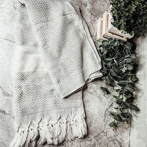 Oversized Turkish Cotton towel With Bamboo Tassels, Decorative Towel, Oversized Beach Towels, Decorative Towel Throws With Tassels Gray