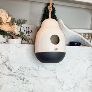 Modern Bird Feeder House, Luxury Bird House, Cocoon Bird Feeder, Clean Design, Bamboo Perch, Gorgeous Hanging Bird Feeder Hook & Rope, Resin