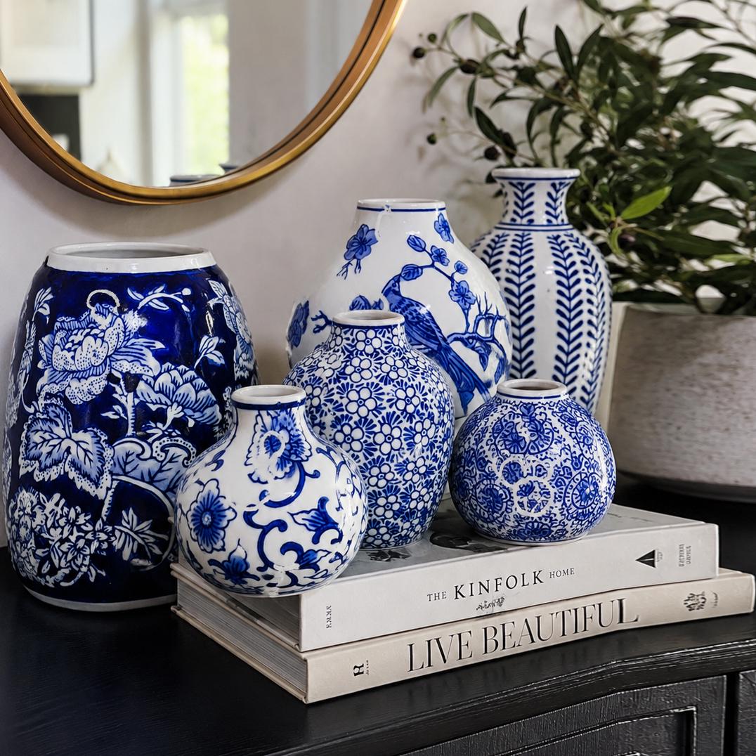 Blau-weiße Vase, Chinoiserie-Vasen, Blaue Vasendekoration, Blau-weiße Delfter Vase, Knospenvasen, Blaue Weidenvase für Blumen, Porzellan