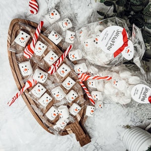 Marshmallow Mug Toppers, Christmas Marshmallows For Hot Cocoa Bombs + Holiday Parties, Sweets for Stocking Stuffers, Snowman Marshmallows