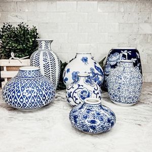 Porcelain Vases for Flowers, Hand Painted Blue Vase Set, Blue and White Vase Decor, Blue Willow Vases, Chinoiserie Vases Large, Table Vases