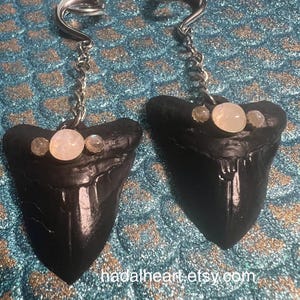 Replica Megalodon Tooth Ear Weights/Earrings For Stretched Ears 2 Gauge