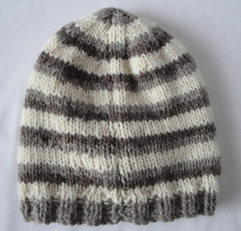 stripe knit baby cap age 0-3mths newborn knit hat with sheep-motif gender-neutral