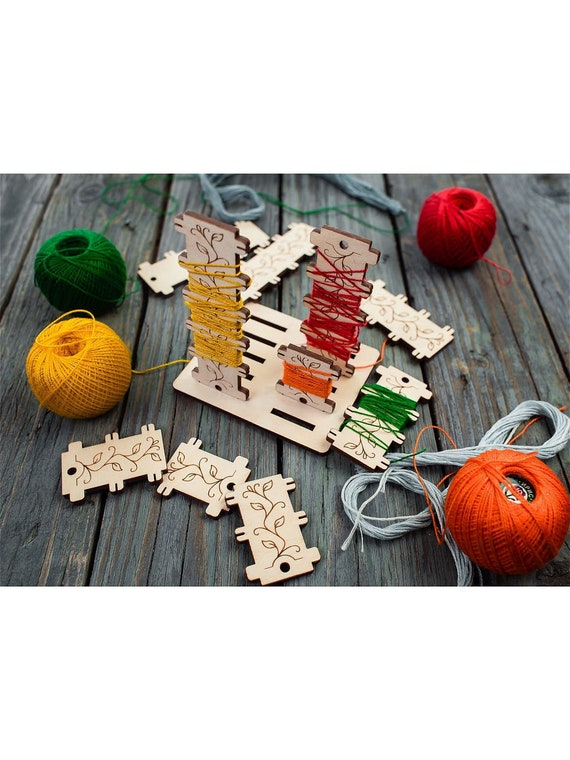 Embroidery thread bobbins set with a floral decor. Tapestry Etsy