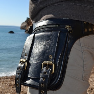 Black Leather Hip Belt, Utility Leather Bag, Money Belt, Festival Fashion, Hands Free Bag, Urban Biker Travel Belt