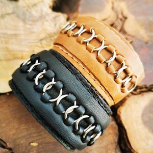 Pulsera de cuero unisex hecha a mano con diseño exclusivo