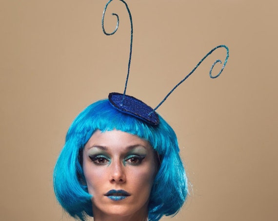 Absolem Wonderland Caterpillar Antenna Fascinator Blue Bug Hat Butterfly Costume Headpiece Funny Alien Fairy Faerie Halloween Headdress