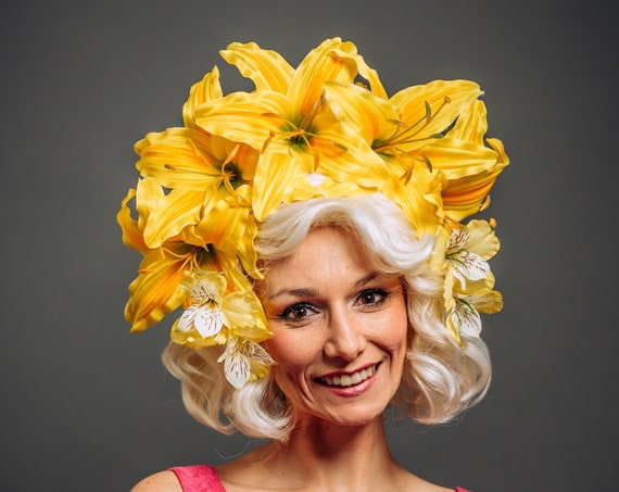 Large Yellow Lily Flower Crown Floral Derby Horse Races Headpiece Garden Tea Party Headdress Summer Spring Easter Bonnet Parade Fascinator