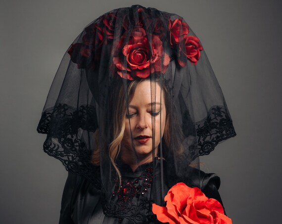 Rococo Rose Vampire Bride Veil Victorian Kokoshnik WGT Black Grey Gothic Bridal Crown Blood Red Floral Queen Wedding Headdress Dracula Lolit