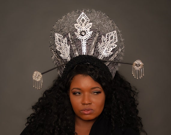 Evil Metallic Grey Black WGT Headdress Cosplay Headpiece Scales Gothic Kokoshnik Theater Third Eye Empress Horn Monster Web Net Drag Rave