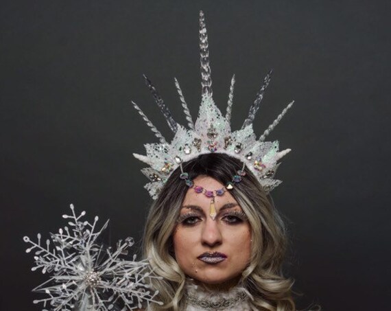 Ice Queen Witch Headdress Light Up Unseelie Silver White Icicle Spiked Crown Wicked Winter Fairy Costume Cosplay Festival Headpiece Rave
