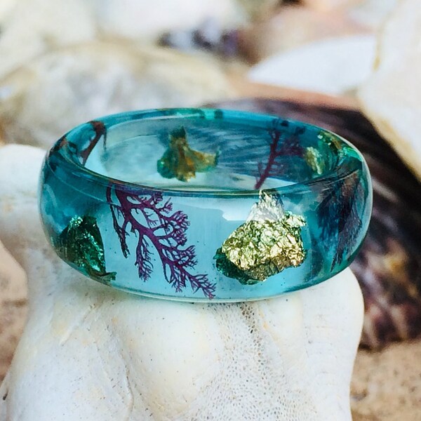 Teal Sea Plant Resin Ring. Real plant ring with gold flakes. Mermaid ring. Large ocean ring