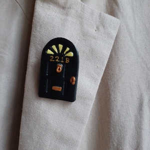 Sherlock Holmes 221B Door Lapel Pin