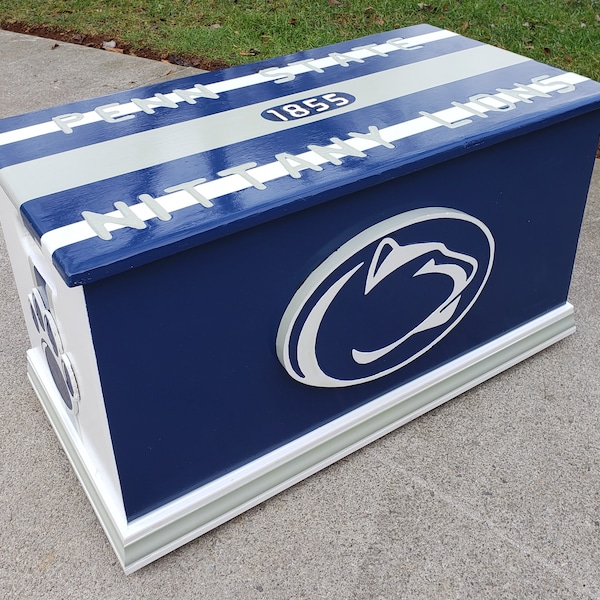 Penn State Nittany Lions inspired storage box, Penn State storage, Penn State Footlocker Style Storage/Toy box, wood hope chest