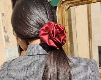 Rose Scrunchies. Coleteros Saten Rosa. Silk Flower Scrunchies. Hair Accesories. Scrunchie with Rose. Coleteros de Flor. Goma con Flores.