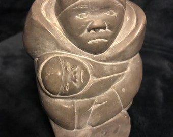 Canadian Inuit Gray Stone Carving Eskimo Inuk Mother And Child Art Sculpture Statue 6” D 1350 Grams