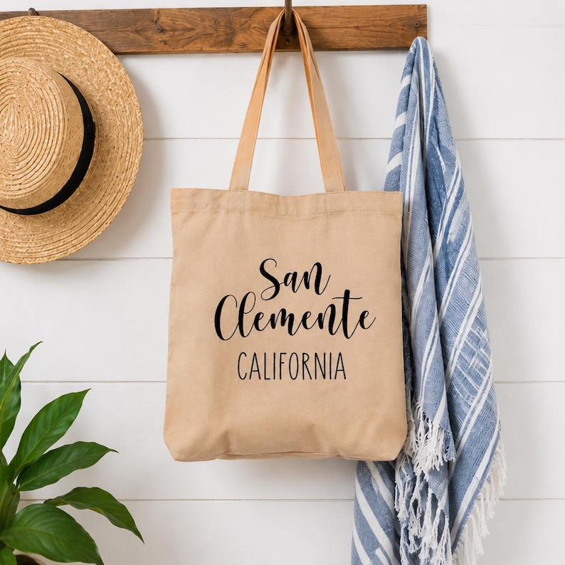 Coastal Town Souvenir San Clemente California Canvas Bag Reusable Market Tote Beach Gift Everyday Carryall Shopping Carrier Durable Canvas Book Bag Minimalist Hand Lettered Design Perfect Farmers Market Beach Day Grocery Bag Southern