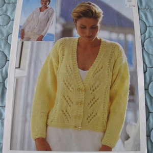 Sirdar Super Chunky, pojedynczy wzór, Leaflet 5831, kardigan, kardigan z kapturem, 32-42 cale, sweter damski, sweter
