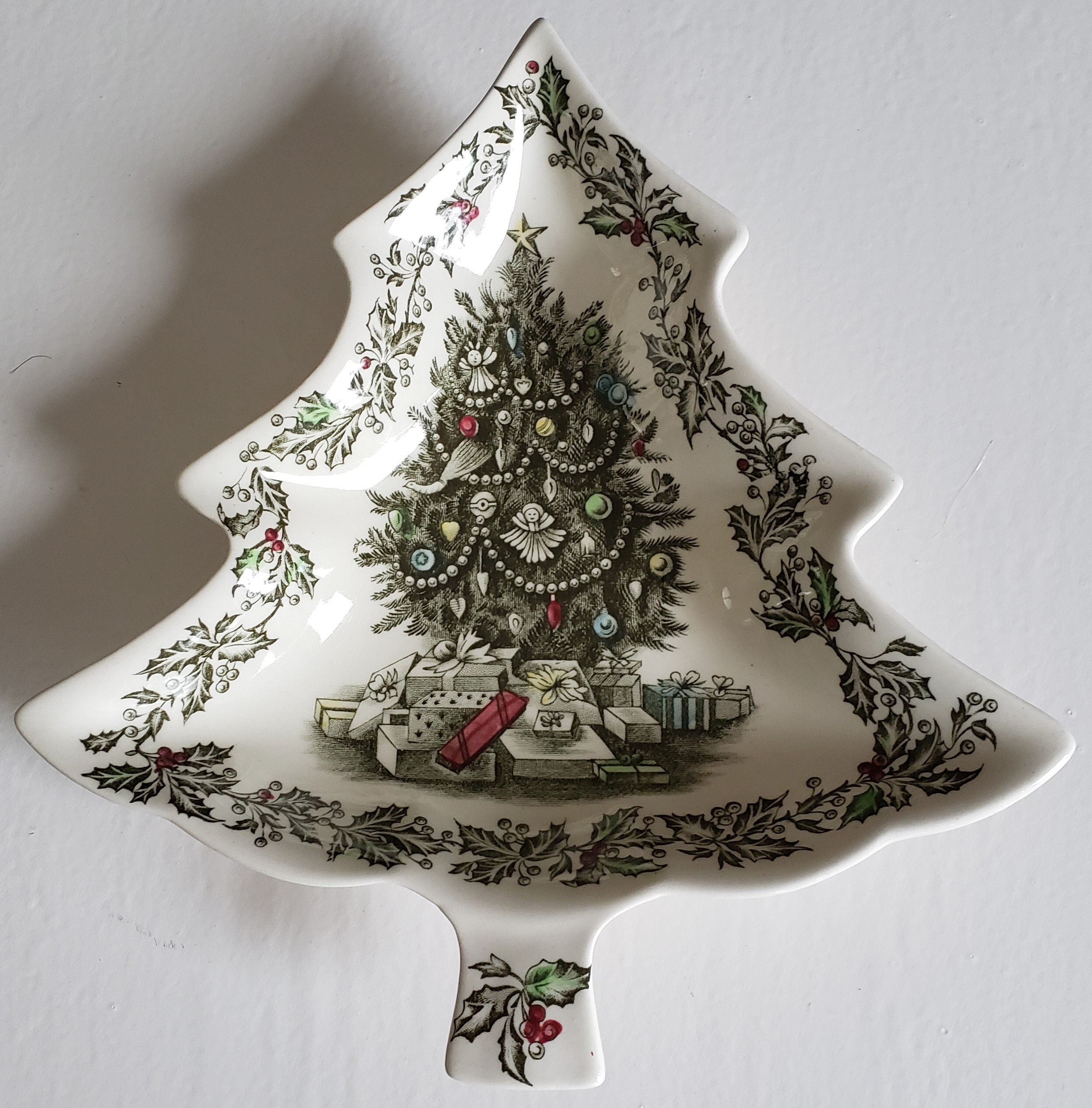 Small Tree Shaped Dish Merry Christmas (