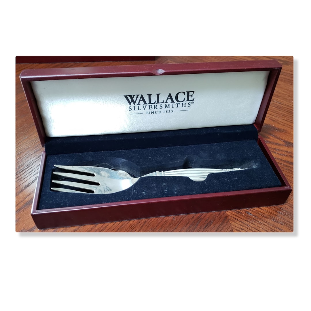 Wallace Silversmiths Since 1835 Serving Fork in Original Wooden