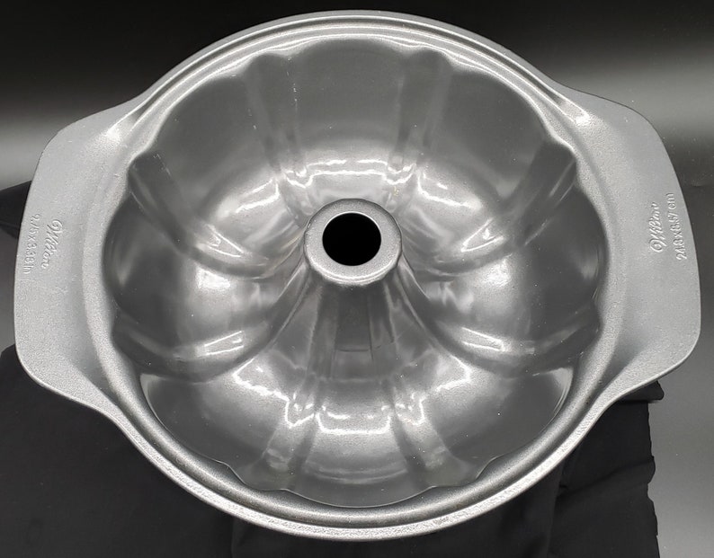 Perfect Results Non-Stick Bundt Pan 9" Fluted Tube