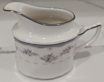 Traviata NORITAKE - Coffee/tea Pot; Gravy/underplate; Creamer