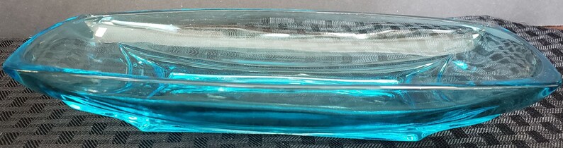 Beautiful Rectangular Bowl Capri Colonial by Hazel-Atlas