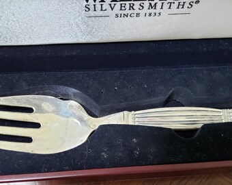 Wallace Silversmiths Since 1835 Serving Fork in Original Wooden