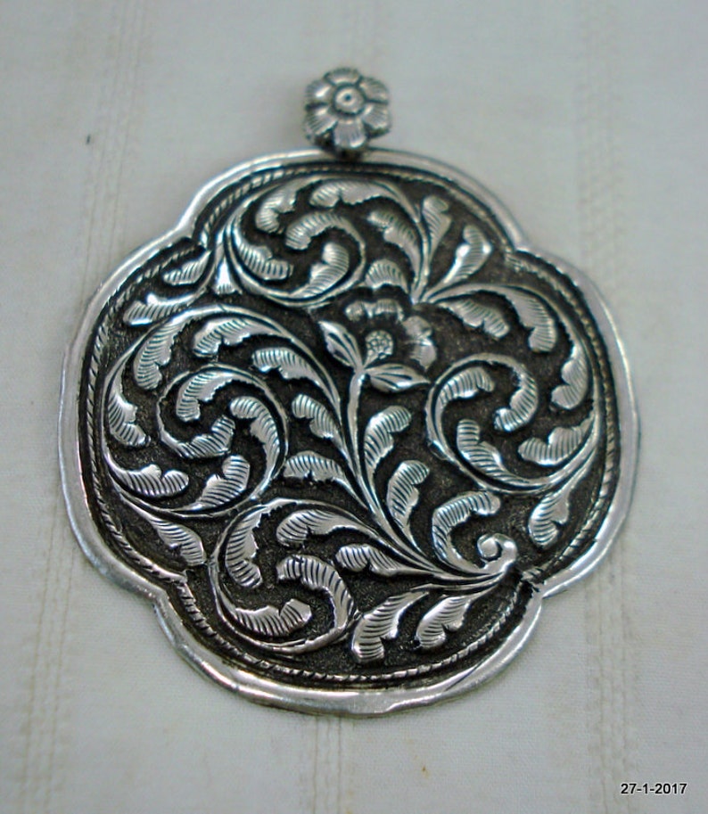 Traditional Design Sterling Silver Necklace Pendant handmade jewellery