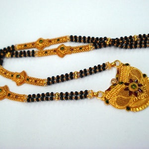 Traditional design 22kt gold necklace pendant mangalsutra handmade jewelry beads