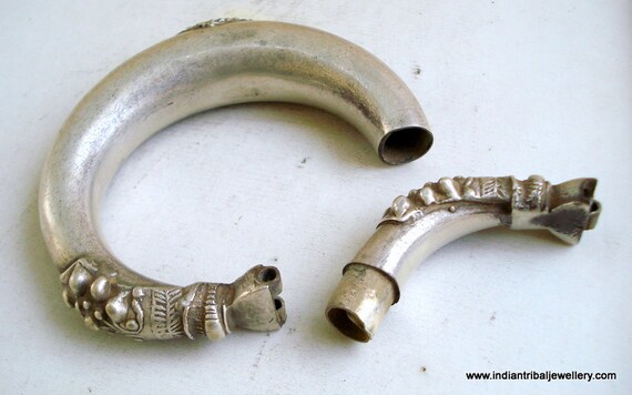 Vintage antique tribal old silver bracelet bangle… - image 5