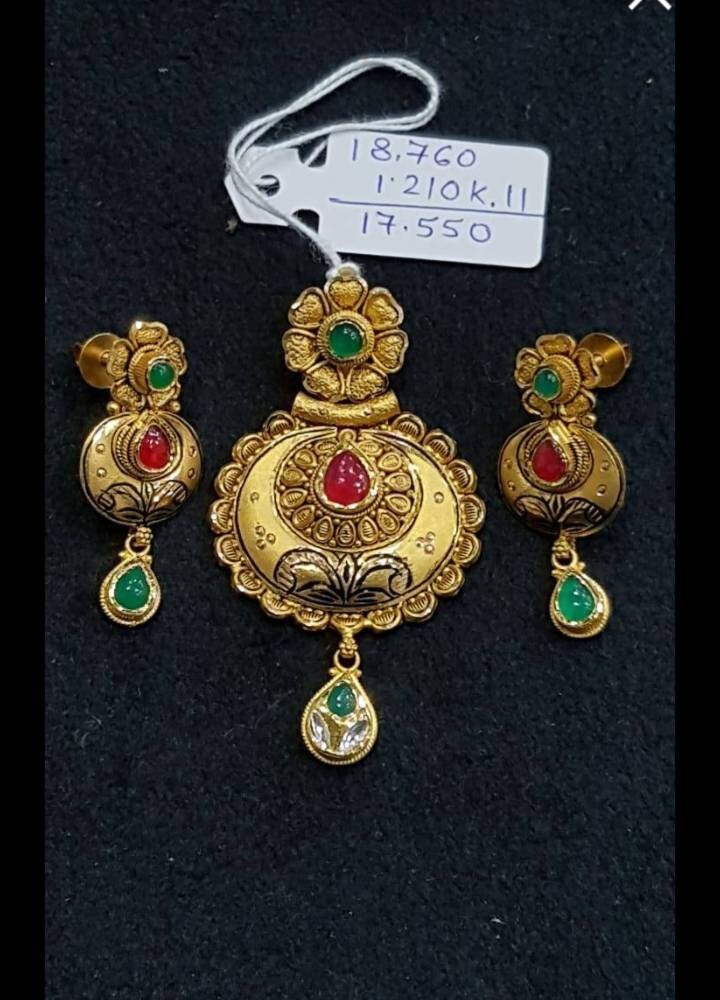 Vintage Antique 22kt Gold Pendant 
