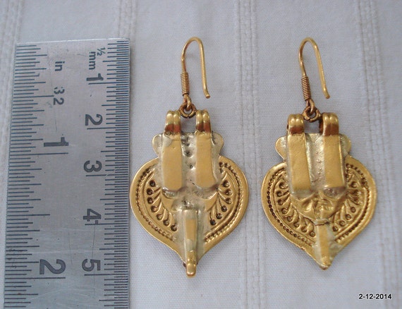 vintage antique 20kt gold earrings traditional be… - image 3