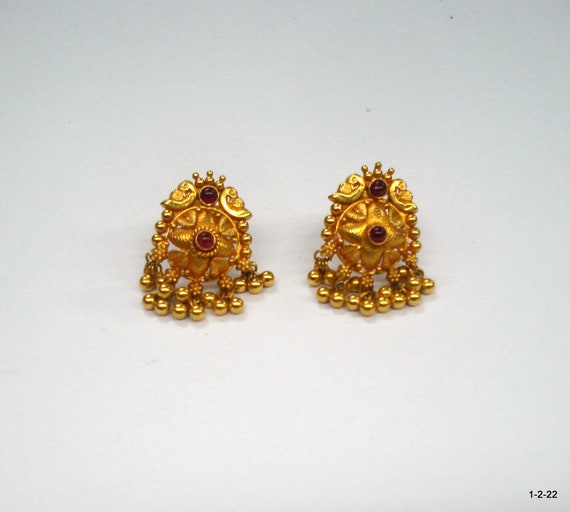 Traditional Broad Round Gold Stud Earrings
