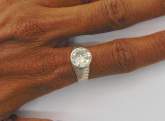 Kirti Sales Certified 10.25 Ratti 9.52 Carat Jarkan Precious Gemstone  Natural Zircon Stone Rashi Ratna Ashtadhatu Adjustable Silver Ring for  Astrological Purpose for Men and Women : Amazon.in: Jewellery