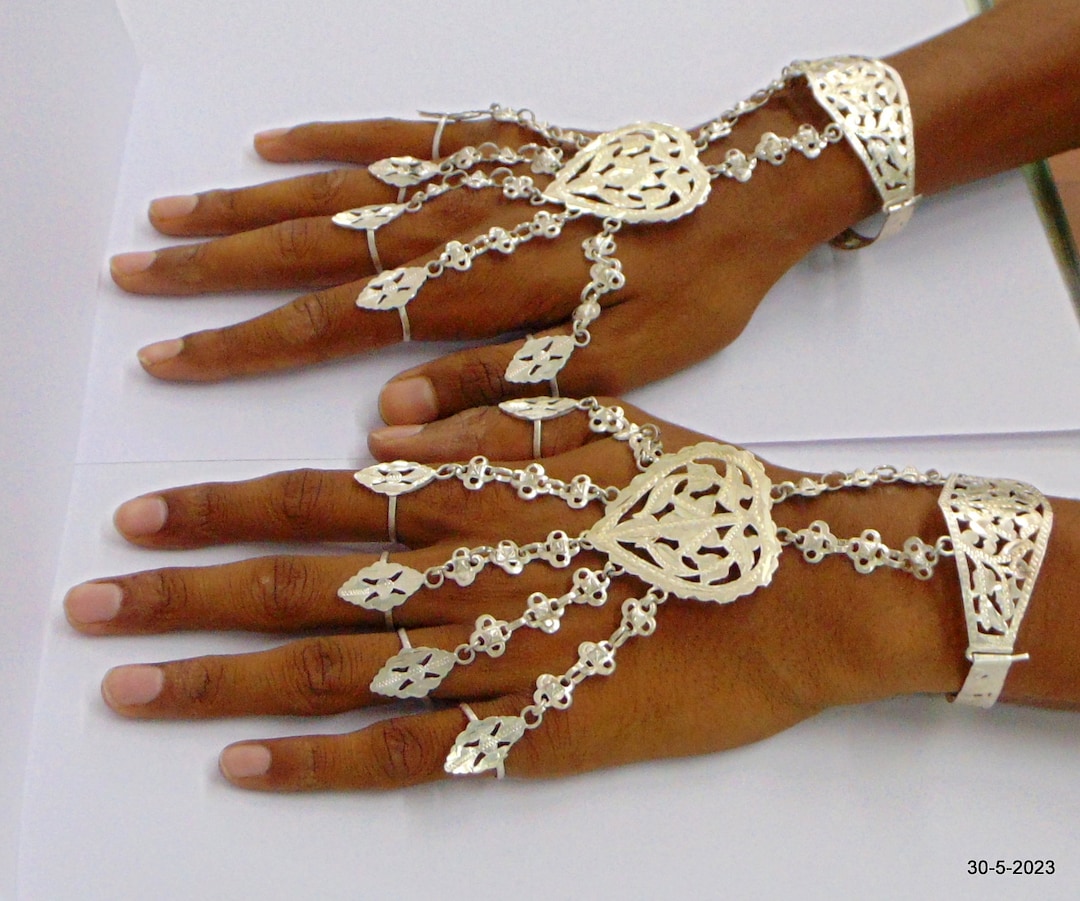 Mehndi Challa New Design Vintage Antique Sterling Silver Bracelet - Main Image
