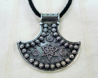 Traditional Design Sterling Silver Pendant Necklace Handmade Jewellery