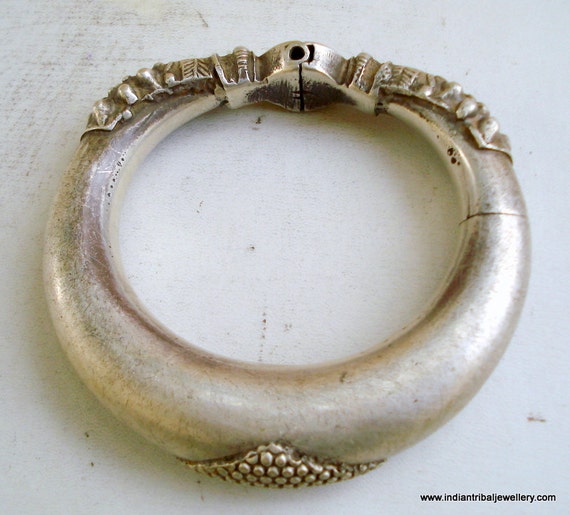 Vintage antique tribal old silver bracelet bangle… - image 4