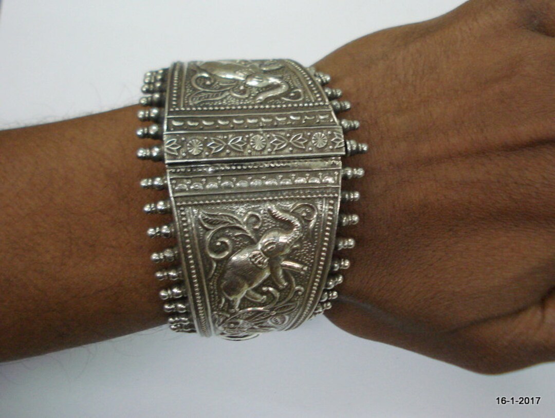 アクセサリー CTHY HERITAGE BANGLE RHODIUM SILVER Traditional Design Sterling Silver Bracelet Bangle Cuff