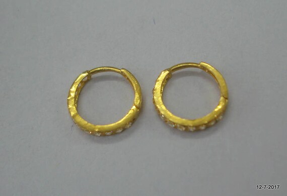 Maharashtrian Traditional Press Bugadi Upper Ear Clip-On Earrings In Golden  Alloy Stud Earring