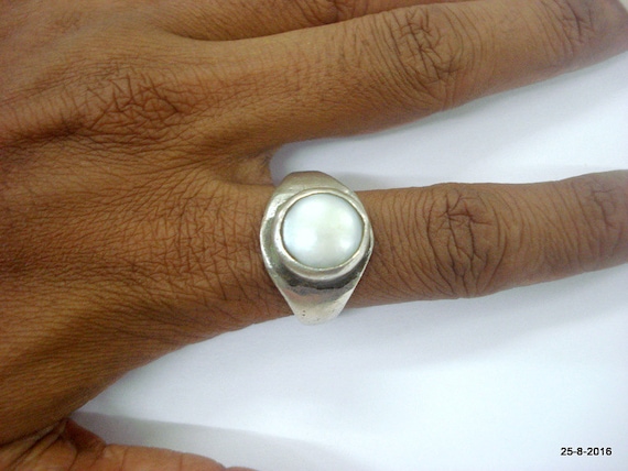 silver ring moti