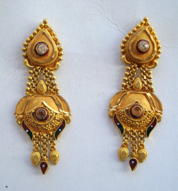 Gold Golden Earrings at Rs 35000/pair in Pune | ID: 7259672912