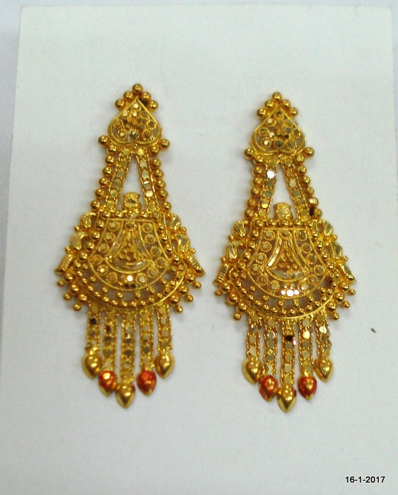 Yellow Chimes Earrings for Women & Girls | Traditional Gold Jhumka –  YellowChimes