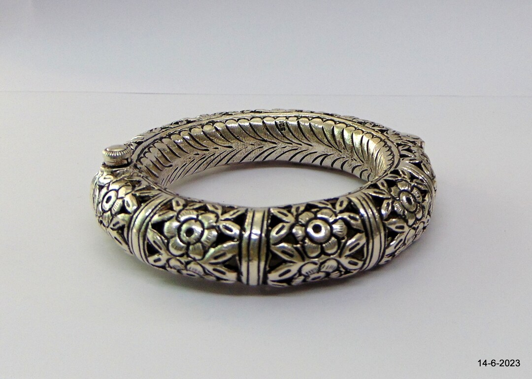 アクセサリー CTHY HERITAGE BANGLE RHODIUM SILVER s-l1200.jpg