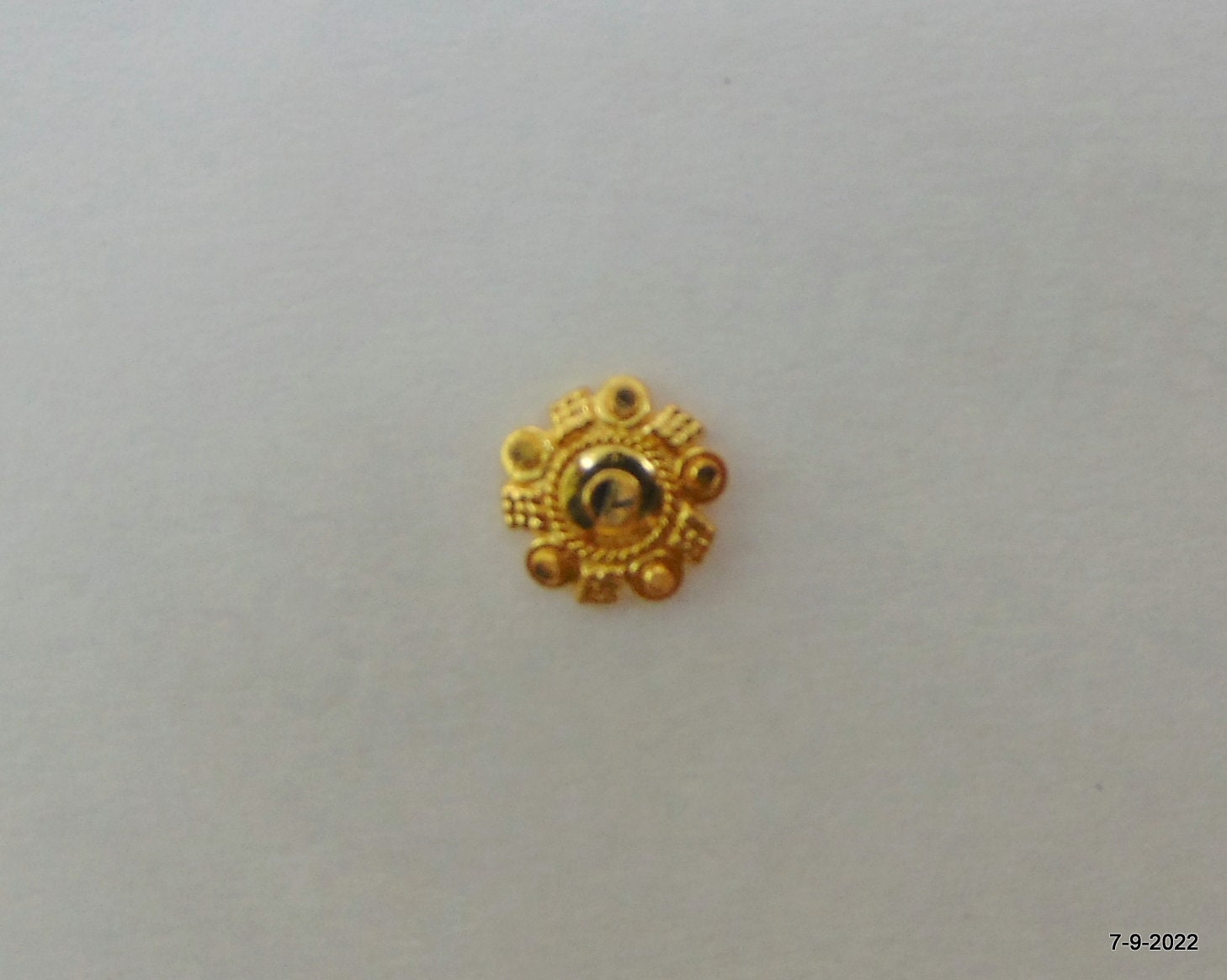 Gold big sale nose pin design