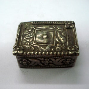 Vintage Antique ethnic Collectible old silver Box handmade silver Box