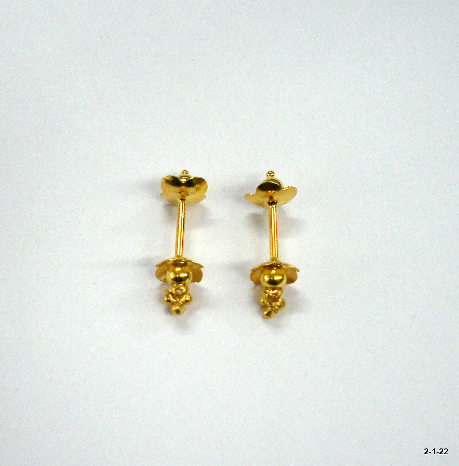Amazon.com: COCHARM 14K Solid Gold Triple CZ Flower Helix Earrings Stud 16  Gauge Yellow Gold Flat Back Tragus Earrings 6mm 1/4
