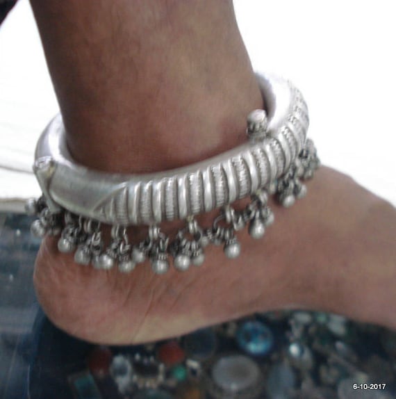 Leg 2024 bangles silver