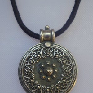 ethnic sterling silver pendant necklace handmade jewelry rajasthan india