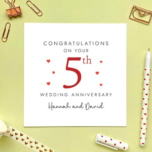 カップル向け 5 回目の結婚記念日カード、パーソナライズ、5 回目、結婚 5 年目、友人、息子、娘、姉妹、義理の兄弟、カスタム、名前